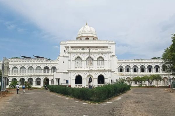Tempo Traveler Bus Tour